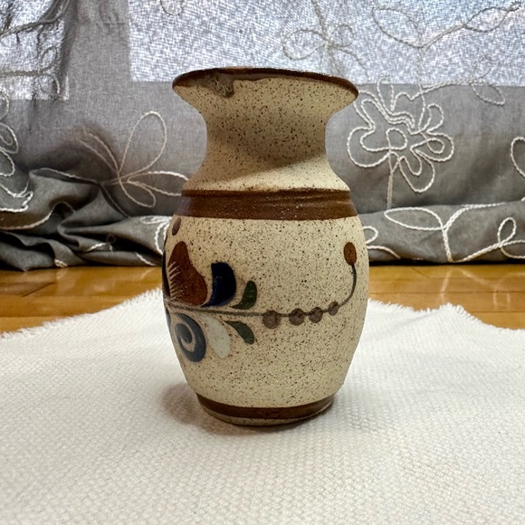 Tonala Mexican Sand Pottery Vase Hand Painted Blue Flowers - Picture 2 of 10